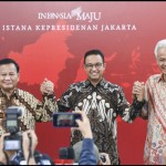Anies Baswedan (tengah), Ganjar Pranowo (kanan) dan Prabowo Subianto (kiri)-1698661475