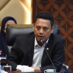 Andi Iwan Darmawan Aras-1700032634