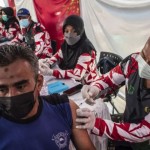 vaksinasi COVID-19-1702261647