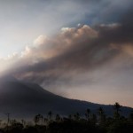 Gunung api Lewotobi Laki-laki-1704081004