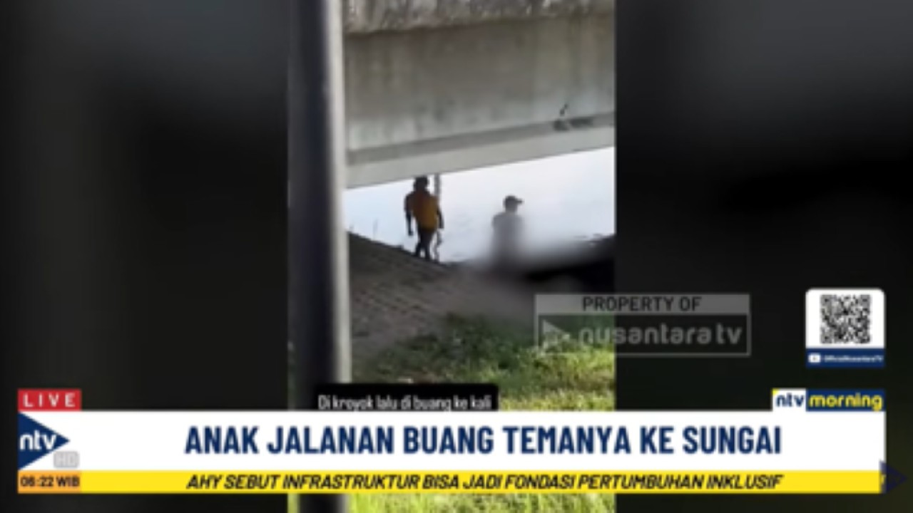 Sekelompok anak jalanan menganiaya temannya hingga tewas dan membuang jasadnya ke sungai
