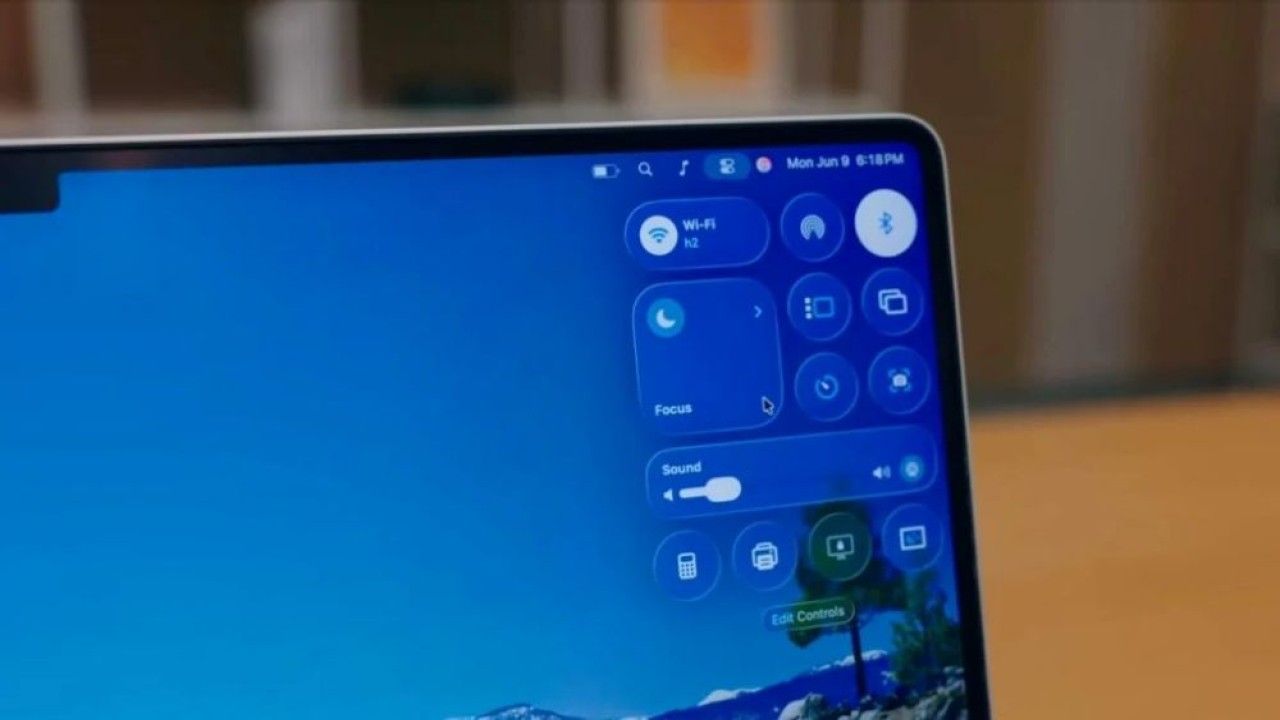 Samsung melontarkan sindiran terhadap desain baru Apple. (Foto: Istimewa via Gizmochina)