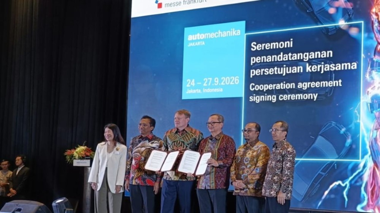 Messe Frankfurt bersama Gabungan Industri Alat-alat Mobil dan Motor (GIAMM) resmi mengumumkan peluncuran pameran Automechanika Jakarta 2026. (Foto: Adiantoro/NTV)