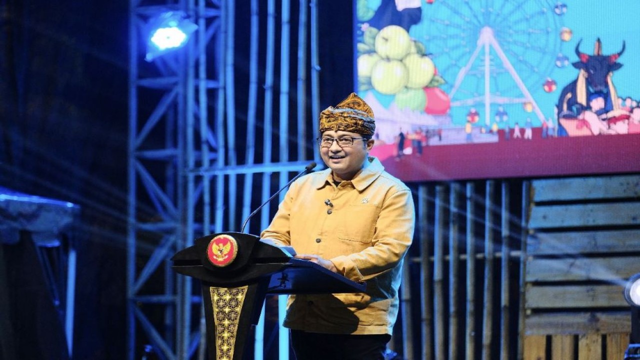 Menteri Ekonomi Kreatif/Kepala Badan Ekonomi Kreatif (Ekraf), Teuku Riefky Harsya menghadiri Indonesia Creative Cities Festival (ICCF) 2025 di Kota Batu, Jawa Timur
