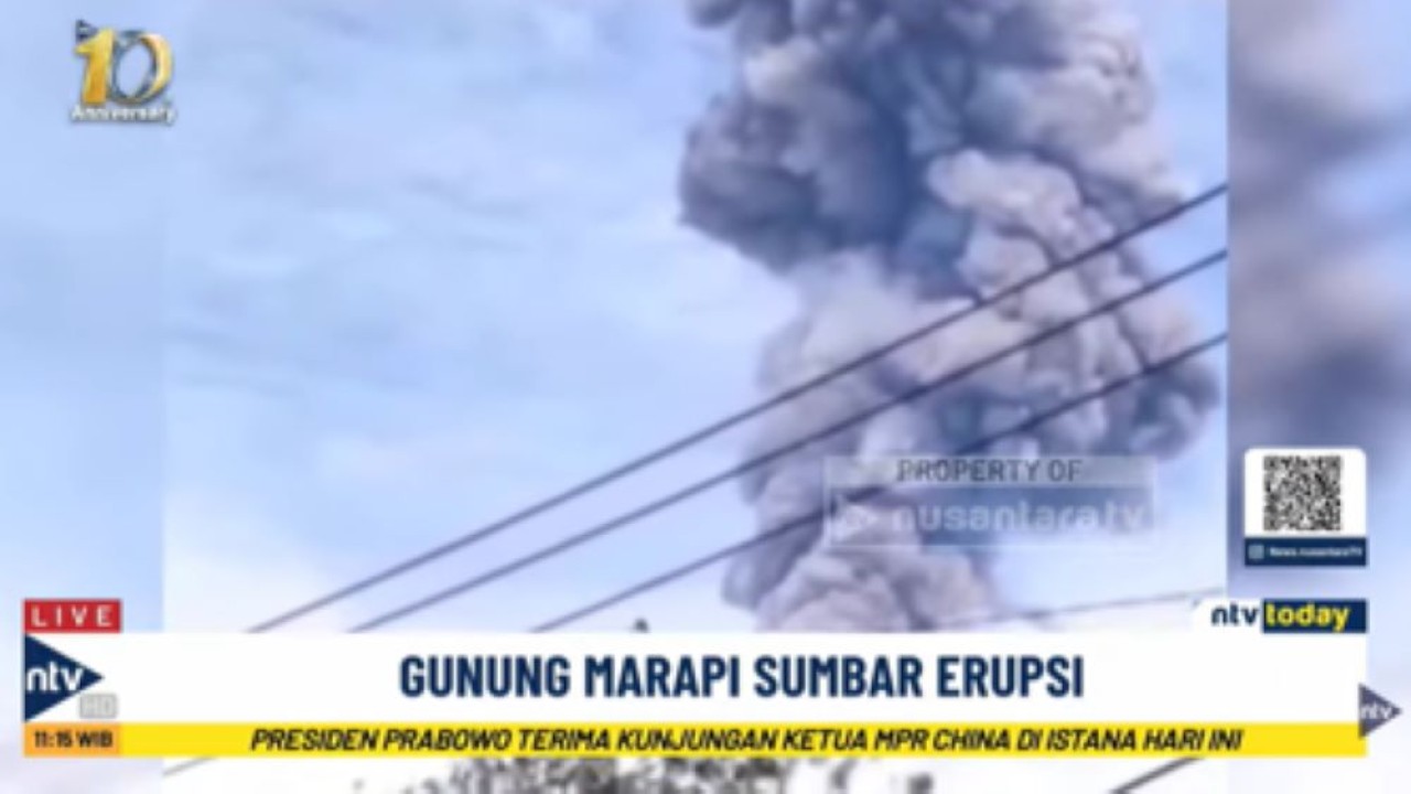 Gunung Api Marapi, Sumatera Barat kembali erupsi pada Selasa (4/12/2025)