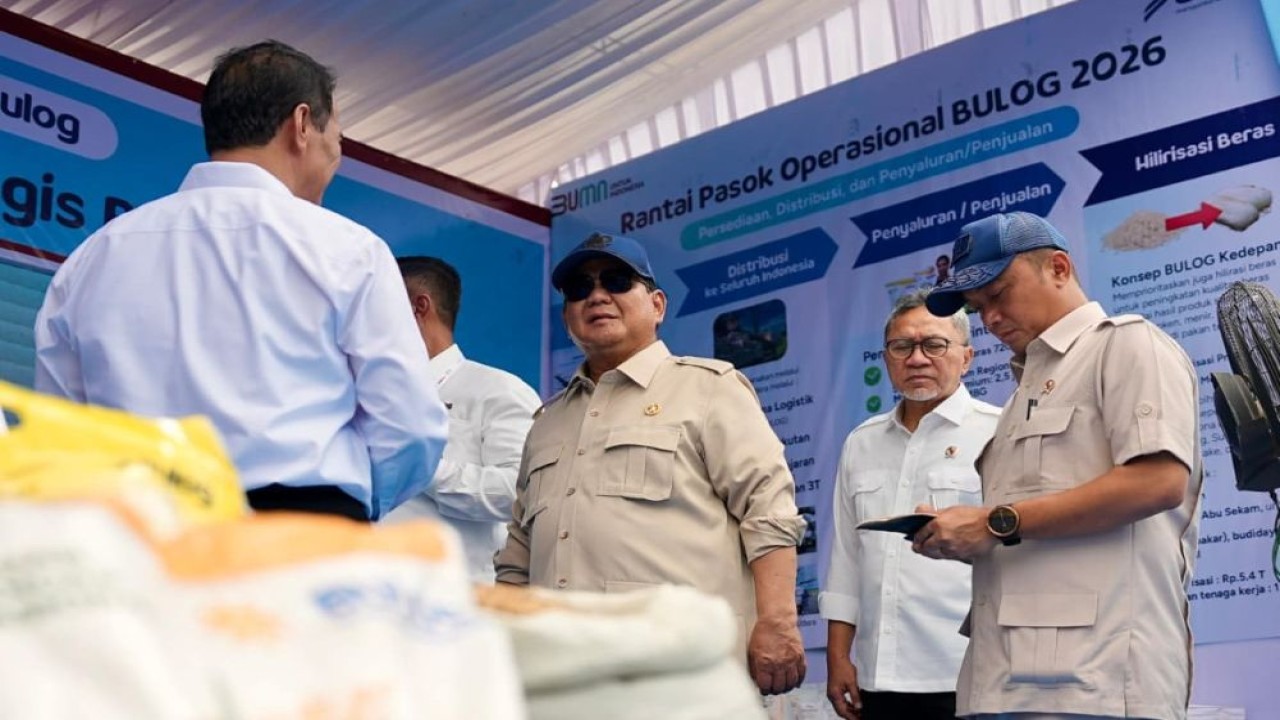 Presiden Prabowo Subianto dalam acara Deklarasi Panen Raya dan Swasembada Pangan Tahun 2026 di Karawang, Jawa Barat, Rabu (7/1/2026). (Foto: Istimewa)