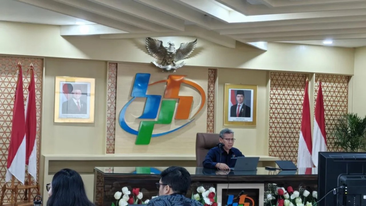 Deputi Bidang Statistik Distribusi dan Jasa BPS Ateng Hartono dalam konferensi pers berita resmi statistik di Jakarta, Senin 2 Maret 2026. (ANTARA/AMuzdaffar Fauzan) (Antara)