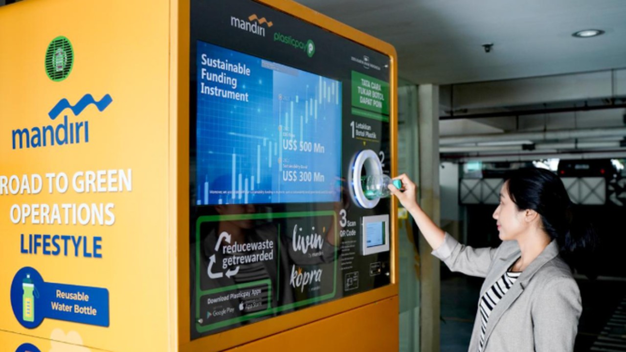 Bank Mandiri dukung agenda keberlanjutan pemerintah lewat Reverse Vending Machine. (Bank Mandiri)