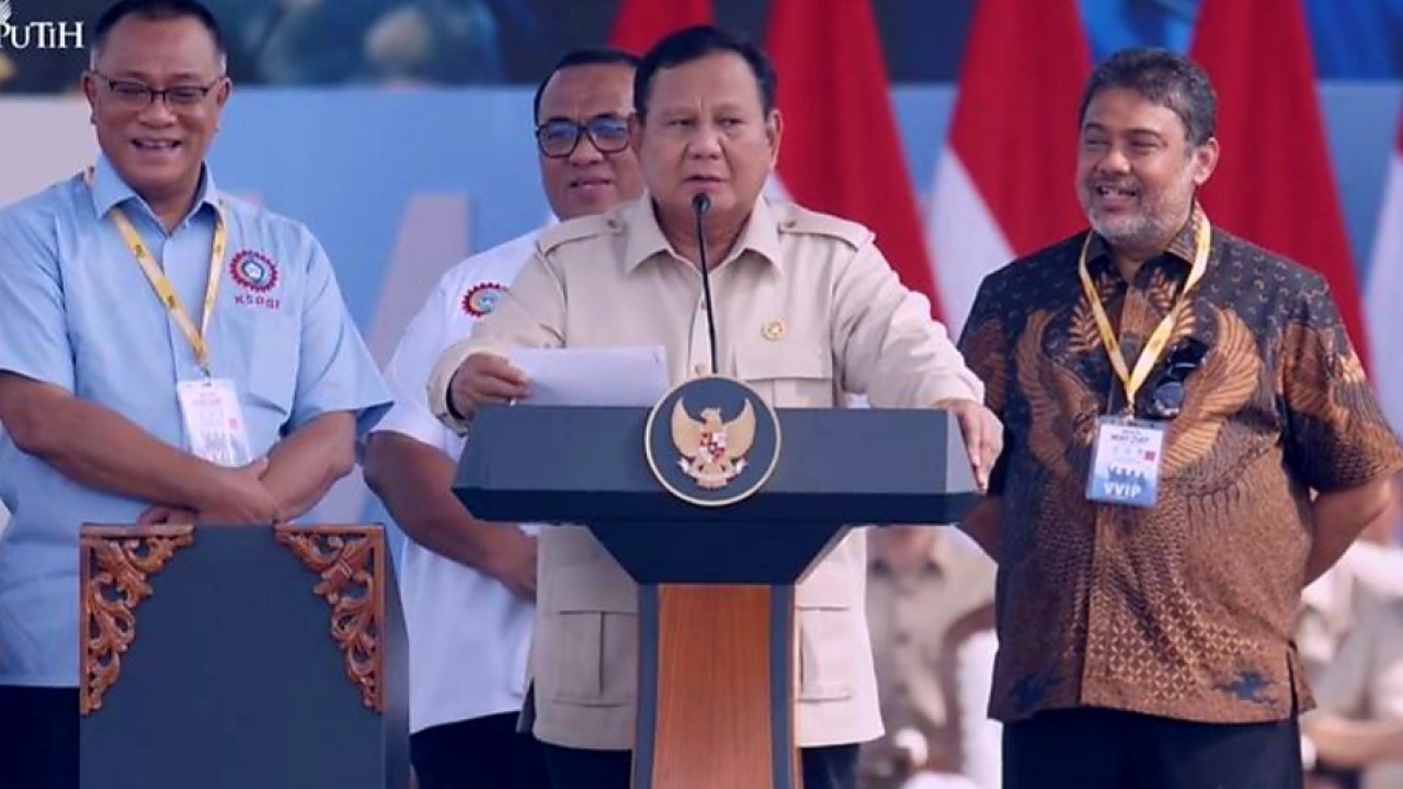 Tangkapan layar - Presiden Prabowo Subianto berpidato pada puncak Peringatan Hari Buruh Internasional 2026 atau May Day di kawasan Monumen Nasional, Jakarta Pusat, Jumat (1/5/2026). (Foto: Dok/Istimewa/Bakom RI)