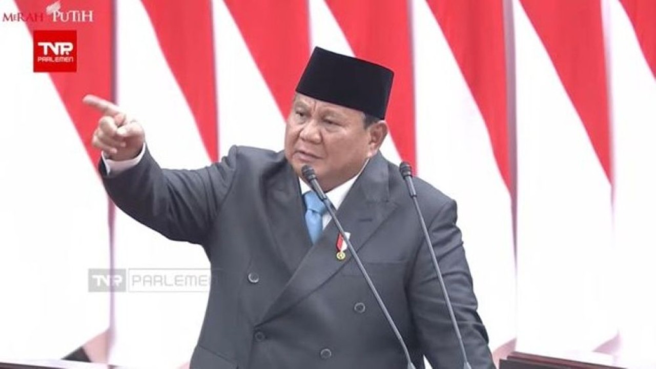 Presiden Prabowo Subianto menyampaikan kerangka ekonomi makro. (Foto: Youtube TVR Parlemen)