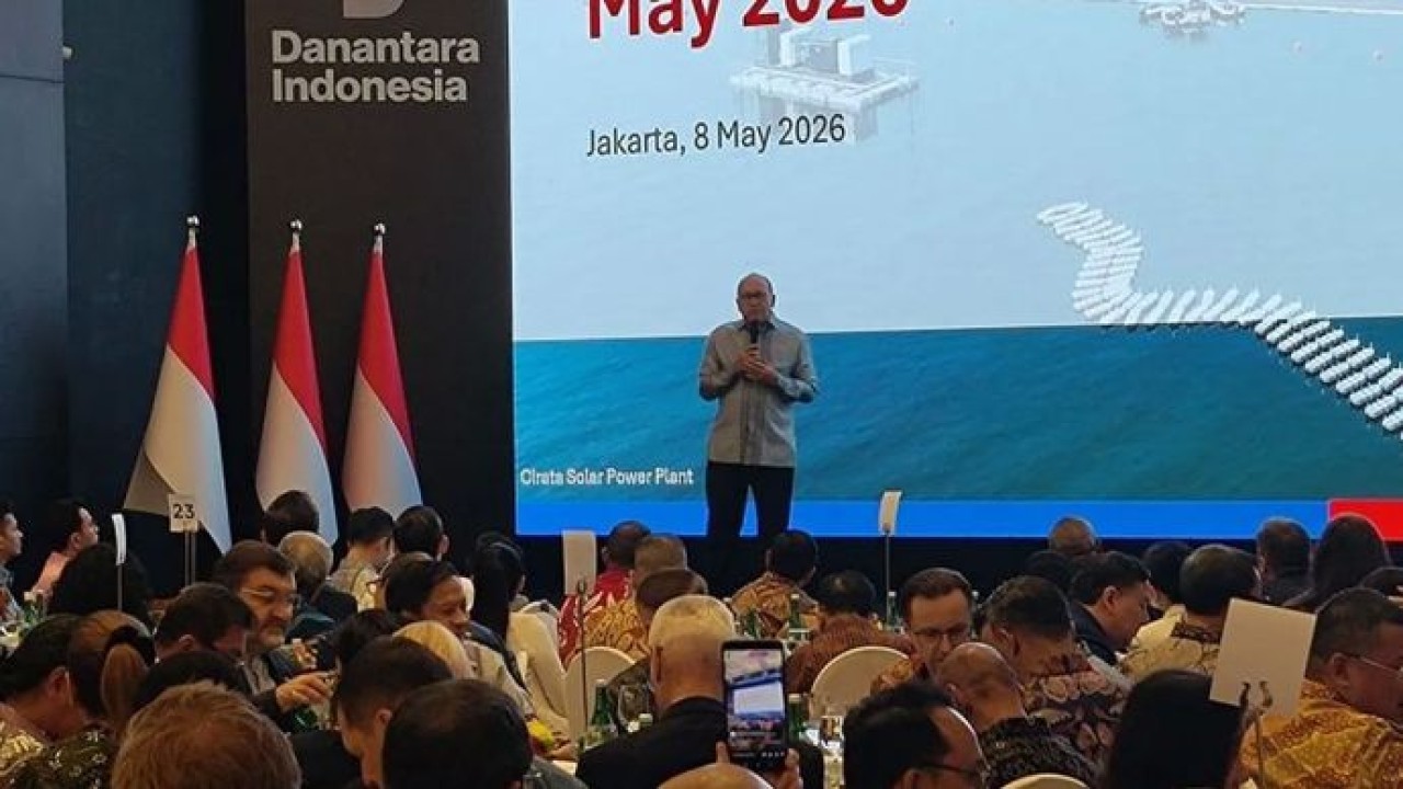 Menteri Investasi dan Hilirisasi Rosan Roeslani menyampaikan paparan dalam acara “Kadin Monthly Economic Diplomatic Breakfast” di Wisma Danantara Indonesia, Jakarta, Jumat 8 Mei 2026. (ANTARA/Aria Ananda) (Antara)