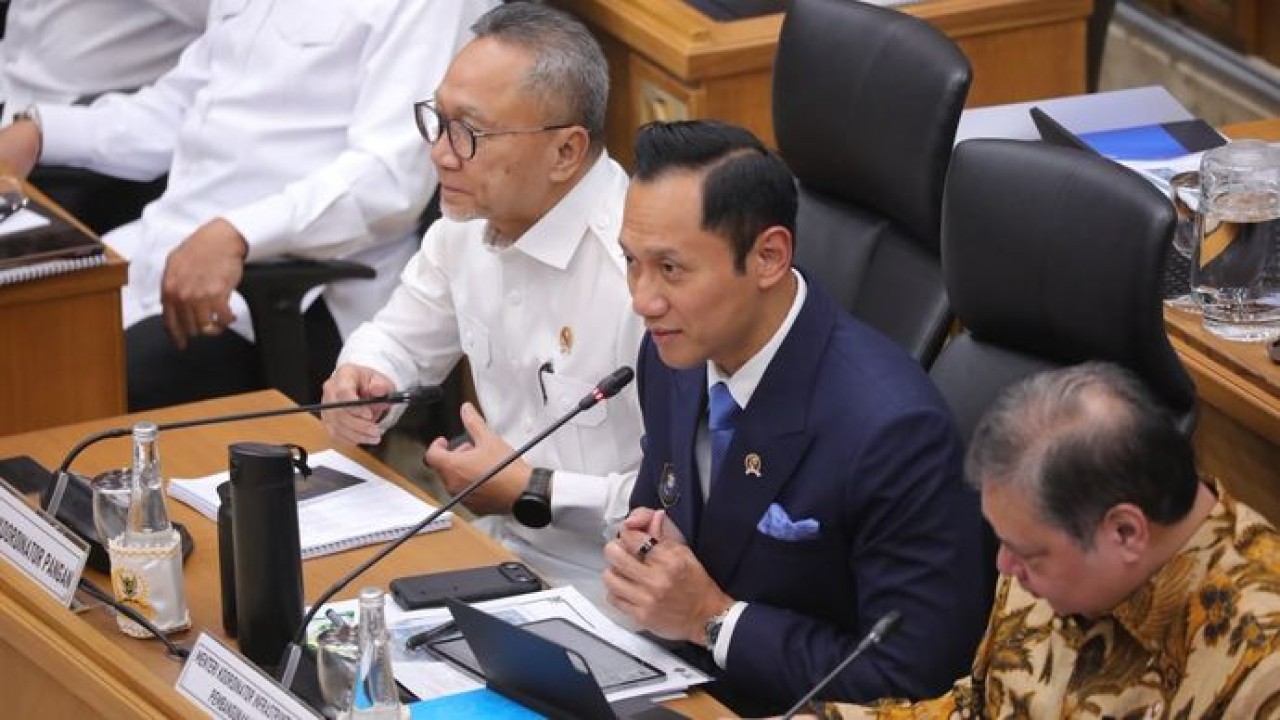 Rapat dengan Banggar DPR, AHY Pastikan Pembangunan Infrastruktur Berorientasi pada Kebutuhan Masyarakat. (Istimewa)