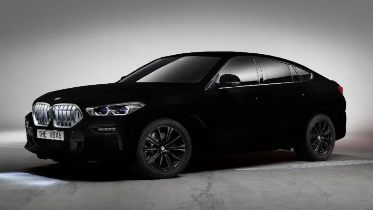 China kembangkan cat hitam ultra pekat yang menyerap 99,9% cahaya untuk menyaingi vantablack milik BMW. (Foto: Istimewa via Carscoops)