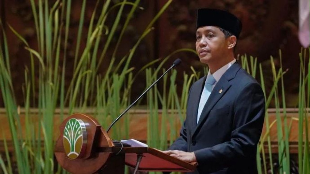 Menteri Kehutanan (Menhut) Raja Juli Antoni dalam pelantikan pejabat manajerial dan nonmanajerial serta mengambil sumpah ASN di lingkungan Kementerian Kehutanan, Rabu, 8 Juli 2026 (Antara)