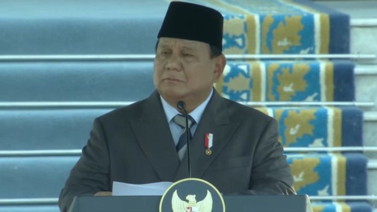 Presiden Prabowo Subianto resmi melantik 2.000 lulusan Akademi Militer (Akmil) dan Akademi Kepolisian (Akpol) menjadi perwira TNI-Polri dalam upacara Prasetya Perwira (Praspa). (Foto: Istimewa)
