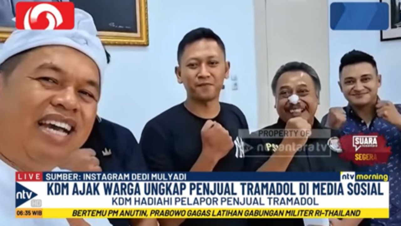 Dedi Mulyadi bersama para warga yang berhasil menggagalkan aksi pembobolan warung