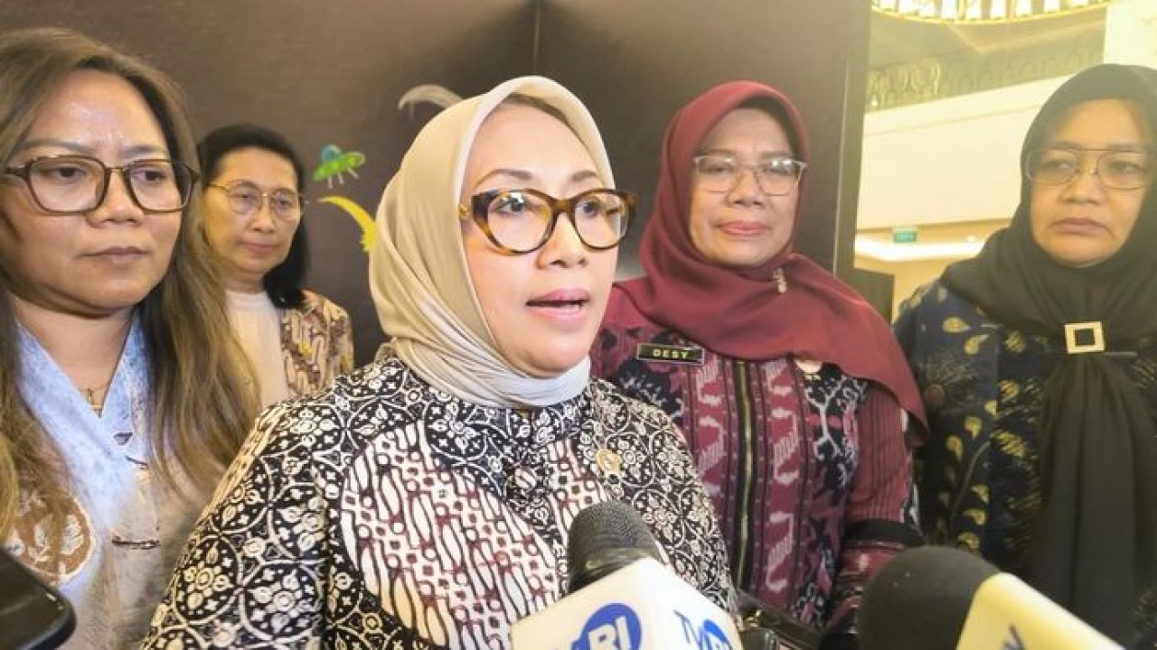 Menteri Pemberdayaan Perempuan dan Perlindungan Anak Arifah Choiri Fauzi usai peluncuran Dana Bantuan Korban di Jakarta (Antara)