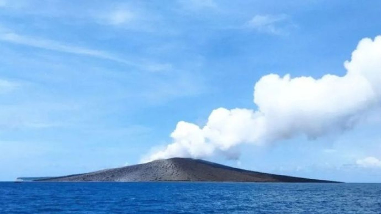 Ilustrasi - Gunung Anak Krakatau (Antara)